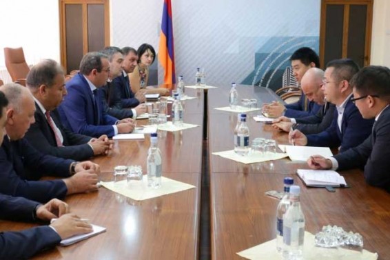 Չինացի գործարարների հետ քննարկվել են արևային վահանակների արտադրություն հիմնելու վերաբերյալ հարցեր