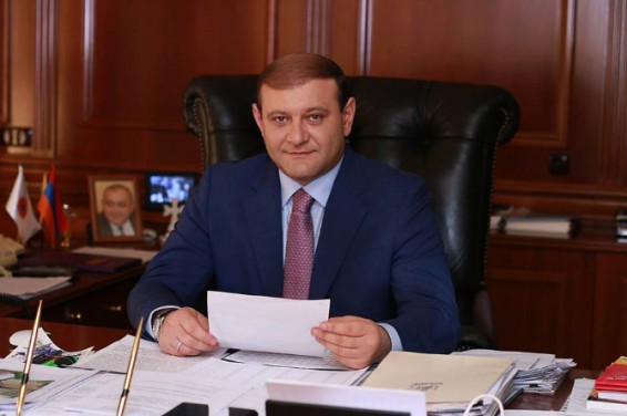 Бывший мэр Еревана Тарон Маргарян допрошен в СНБ и должен вернуть 1,8 млрд. драмов - Ванецян