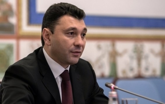 Это ваши свободные выборы, так вы идете к парламентским выборам?..