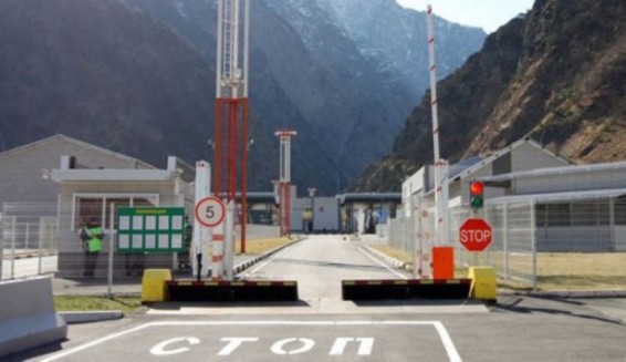 Լարսի ավտոճանապարհը կբացվի, երեկոյան ժամերին կրկին կփակվի