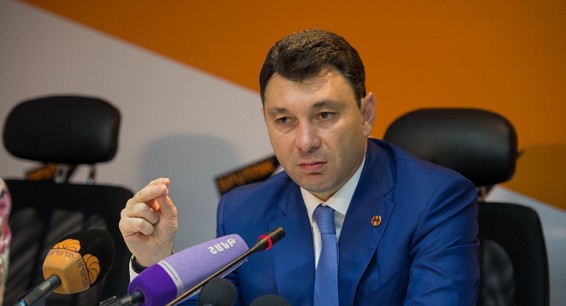Шармазанов пожурил спикера парламента Словакии за поставки оружия Азербайджану