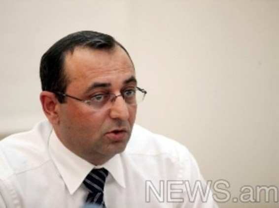 Ցանկանում եմ պաշտոնավարման երկար ժամկետ. Արծվիկ Մինասյանը՝ Տիգրան Խաչատրյանին