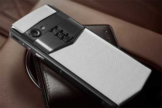 Vertu-ն 14 000 դոլար արժողությամբ սմարթֆոն է թողարկել