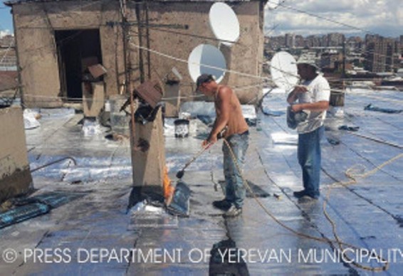 Հուլիսի 18-ի դրությամբ նորոգվել է 25240 քմ հարթ և 20990 քմ թեք տանիք. Երևանի քաղաքապետարան