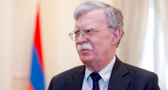«Правильное» оружие Болтона, или Почему США хотят снизить влияние России в Армении