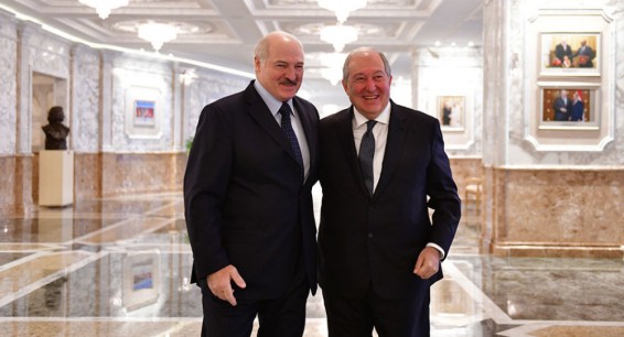 Президенты Армении и Беларуси обсуждали «всё и вся» — Карабах и поставки оружия