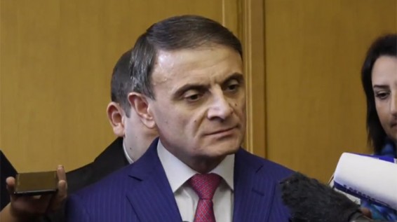 Օրենքը թույլ է տալիս, որ մարդիկ ունենան, քանակը սահմանափակ չէ․ Վալերիյ Օսիպյանը՝ Գագիկ Ծառուկյանի զենքերի մասին. tert.am