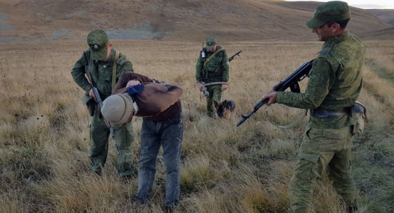 Российские пограничники задержали на границе Армении 4 граждан Индии