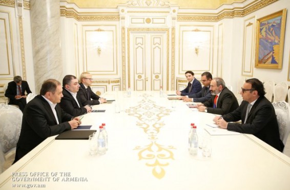 «Բելտեխնիկա»-ի ղեկավարը Նիկոլ Փաշինյանին է ներկայացրել գյուղտեխնիկայի արտադրություն հիմնելու ներդրումային ծրագիրը