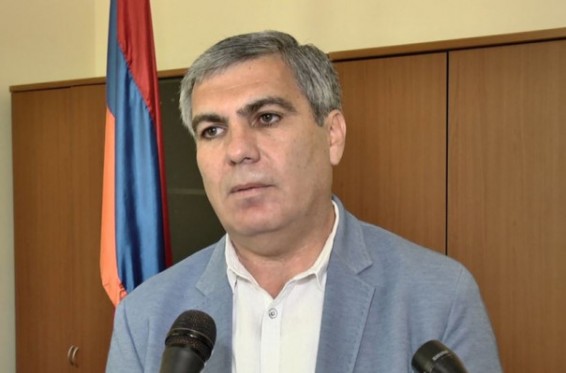 Ապրես, որ հեղափոխությունը արեցիր, բայց բազմաթիվ թերություններ ու բացթողումներ կան. Արամ Սարգսյանը` Նիկոլ Փաշինյանին