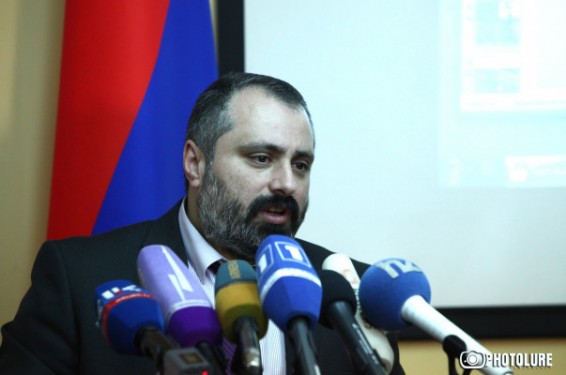 Ընդհանրապես չպետք է շահարկենք Հայաստան-Արցախ հարաբերությունները. Դավիթ Բաբայան