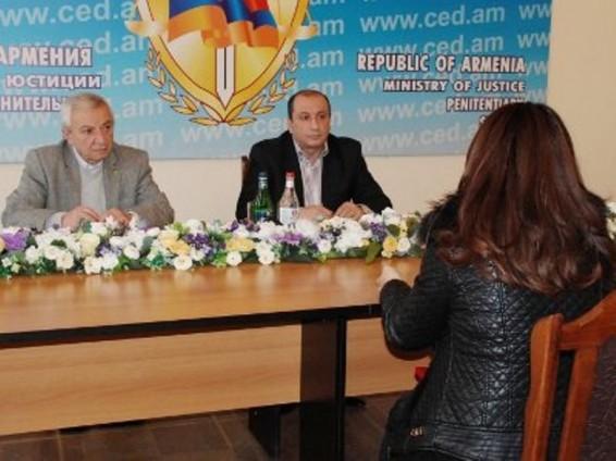 Քաղաքացիները ՔԿԾ պետին խնդրել են իրենց հարազատներին տեղափոխել «Դատապարտյալների հիվանդանոց»