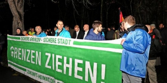 «Закройте границу!»: в ФРГ протестуют против преступлений арабских беженцев