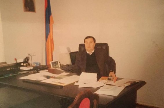 1993-94 թթ-ին նախագահի անվտանգության գծով խորհրդականի կինը փորձել է բարուրի մեջ գաղտնի տեղեկություն դուրս բերել երկրից. ՔԿՀ նախկին պետ