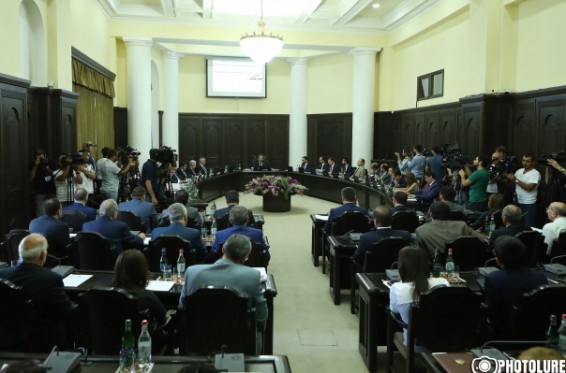 Կառավարության նիստը՝ ուղիղ. օրակարգում 48 հարց է