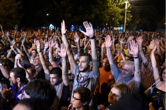 6 անձի մեղադրանք է առաջադրվել՝ զանգվածային անկարգություններին մասնակցելու համար