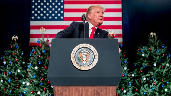 «Бедный я»: испорченное Рождество Трампа и Макрона