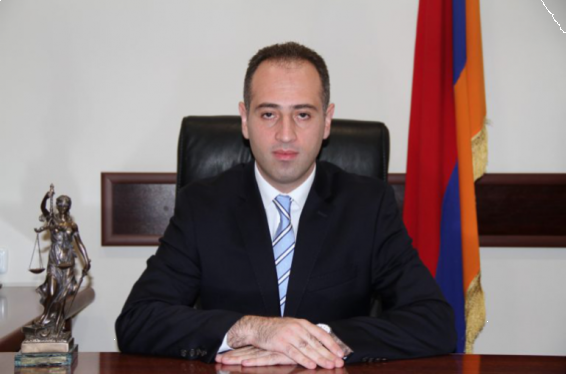 Մանվել Գրիգորյանին կալանավորելու վերաբերյալ միջնորդությունը քննող դատավորին ինքնաբացարկ են հայտնել. նիստն ընդմիջվեց