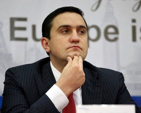 Փաշինյանն Հայաստանի առաջին ղեկավարն է, որ ընտրությունից հետո չի այցելել Իրան. Արթուր Ղազինյան