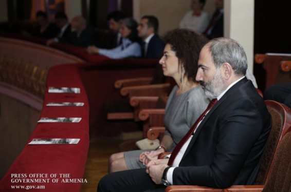 Կոմիտասի 150-ամյակին նվիրված համերգին դահլիճը կիսադատարկ էր. Նոր Հայաստանում մարդը պետք է արվեստի հետ մշտական հարաբերությունների մեջ լինի. Ն. Փաշինյան