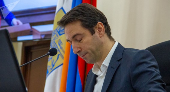 Сотрудникам мэрии Еревана выплатили в виде премий 447 тысяч долларов — скандальный список
