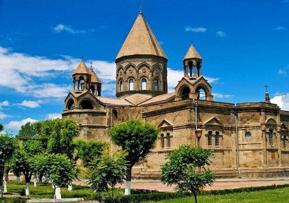 «Փաստ». Կարեւոր քայլ իշխանություն–եկեղեցի հարաբերություններում