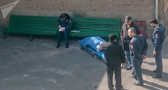 ЧП в ереванской поликлинике: умерла стоящая в очереди к врачу пациентка