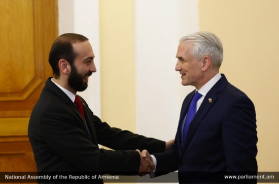 Արարատ Միրզոյանն ու Շոմբի Շարփը քննարկել են համագործակցության նոր հեռանկարները