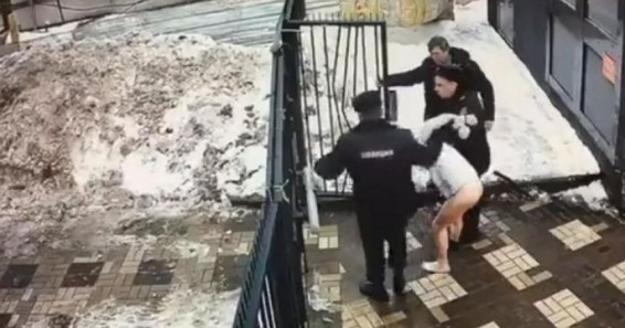 Մոսկվայում դպրոցական աղջկա նկատմամբ սեռական ոտնձգություն կատարած երիտասարդին բռնել են առանց տաբատի ու կոշիկների