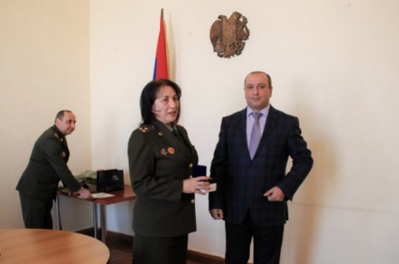 «Աբովյան» ՔԿՀ-ի պետ Գայանե Վարդանյանը պարգևատրվել է «Պատվավոր քրեակատարողական ծառայող» կրծքանշանով