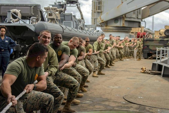 ԱՄՆ ՌԾՈՒ նավը «խոզուկ»-ի պատճառով չի կարողանում Պարսից ծոցի նավահանգիստ մուտք գործել