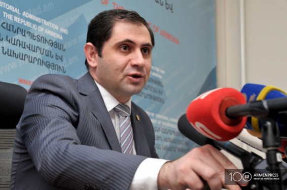 Որոշ պաշտոնյաներ Մեղրու ազատ գոտուն տրամադրվող, ինչպես նաև այլ տարածքներ սեփականաշնորհել են լումաներով․ Սուրեն Պապիկյան