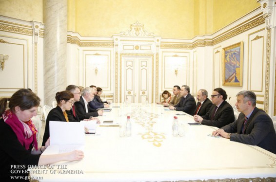 Նիկոլ Փաշինյանն ու Փիթեր Էրիքսոնը քննարկել են ՀՀ-ի և Շվեդիայի միջև համագործակցության խորացման հեռանկարները