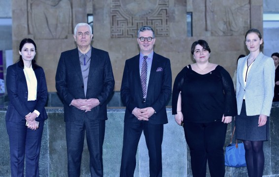 ԵՊՀ իրավագիտության ֆակուլտետն այսօր հյուրընկալել էր գերմանահայկական ֆորումի նախագահ Ալբերտ Վայլերին