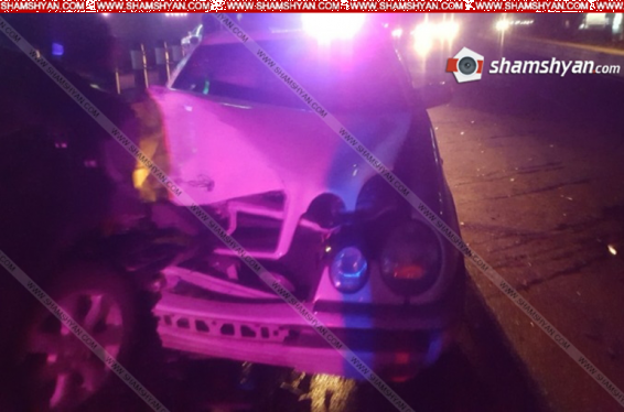 Երևանում բախվել են 34-ամյա դերասան Սուրեն Փահլևանյանի Toyota-ն և 33-ամյա վարորդի Mercedes-ը, կա վիրավոր․ shamshyan.com