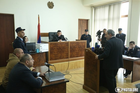 Премьер Армении дал показания в суде