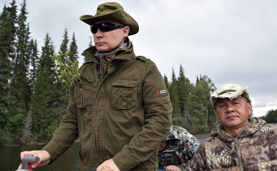«Военторг» запустил в продажу лимитированную серию «курток как у Путина»