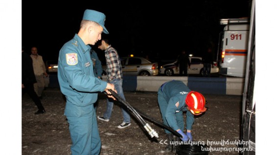 «Դվին» հյուրանոցի մոտ ավտոմեքենան բախվել է արգելապատնեշին, կա տուժած