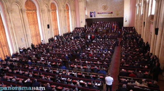 Սասուն Միքայելյանը միաձայն ընտրվեց ԵԿՄ վարչության նախագահ