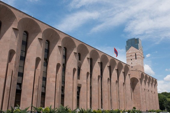 Երևանում Պերճ Զեյթունցյանի ու Հրաչյա Թամրազյանի հիշատակը հավերժացնող հուշատախտակներ կփակցվեն