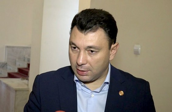 «Էդ Կարաբինան կրթության նախարարի մոտ ի՞նչ էր քննարկում, բարձրագույն կրթության խնդիրնե՞րը». Էդուարդ Շարմազանով