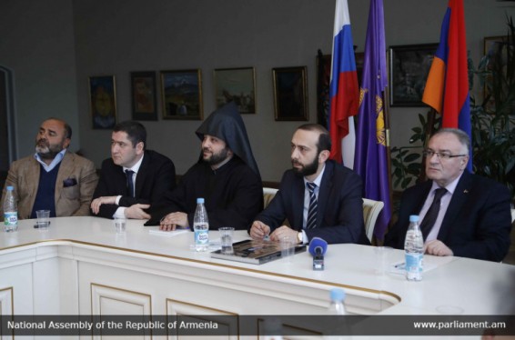 Սփյուռքին միայն օգնության հասնող ձեռք դիտարկելը պետք է փոխարինվի հավասար համագործակցության. ԱԺ նախագահը՝ Պետերբուրգում