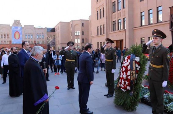 Հայոց ցեղասպանության զոհերի հիշատակին Մոսկվայում կայացած միջոցառումներին մասնակցել է ՀՀ պաշտպանության նախարարը