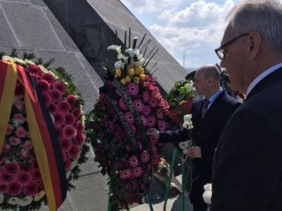 Գերմանիայի դեսպանն այցելել է Ծիծեռնակաբերդի հուշահամալիր