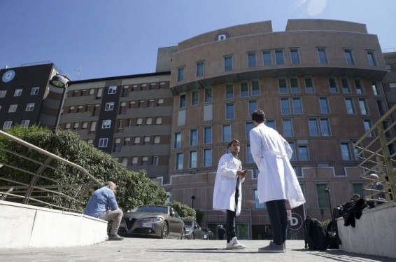 Իտալիայի նախկին վարչապետ Սիլվիո Բեռլուսկոնին վիրահատվել է