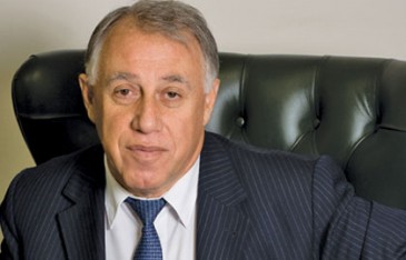 Սխալ եմ համարում քաղաքապետարանի կողմից կայացրած որոշումը, որով դպրոցն անվանափոխվեց. Սերգեյ Համբարձումյան.  Slaq.am