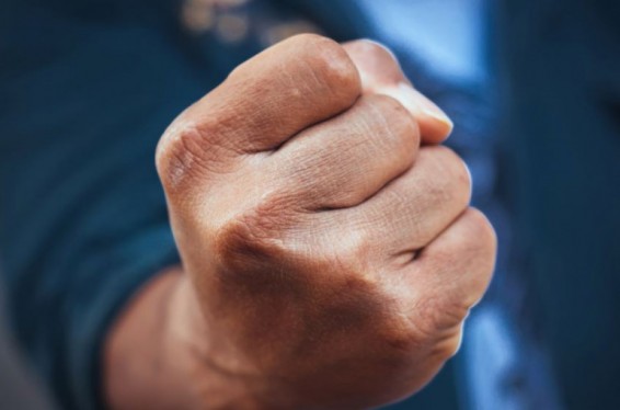 «Աթենք»-ի առաքիչների ու «Ախթամար» ռեստորանի մենեջերի միջև ծեծկռտուք է տեղի ունեցել