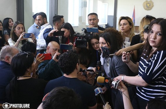 «Հայրս մարտի 1-ի 10 զոհերի համար միանշանակ պատասխանատվության բաժին չունի, նույնիսկ դա մեղադրանքում չկա». Լևոն Քոչարյան