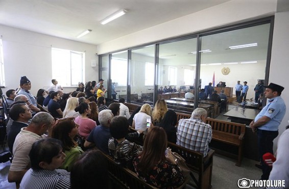 «Ձեր գործընկերները Ձեզ դրել են վատ դրության մեջ». Քոչարյանի փաստաբանը՝ դատավորին