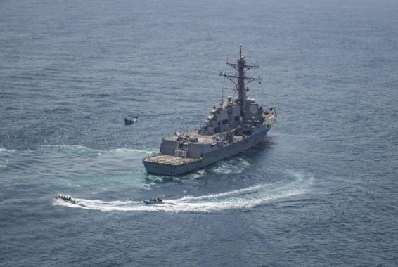 Ракетные эсминцы ВМС США вошли в Персидский залив